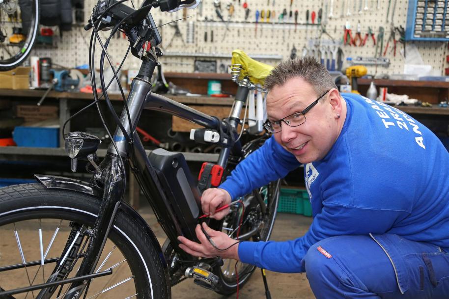 Volker Anderl repariert und verkauft Fahrräder und Pedelecs in Castrop-Rauxel