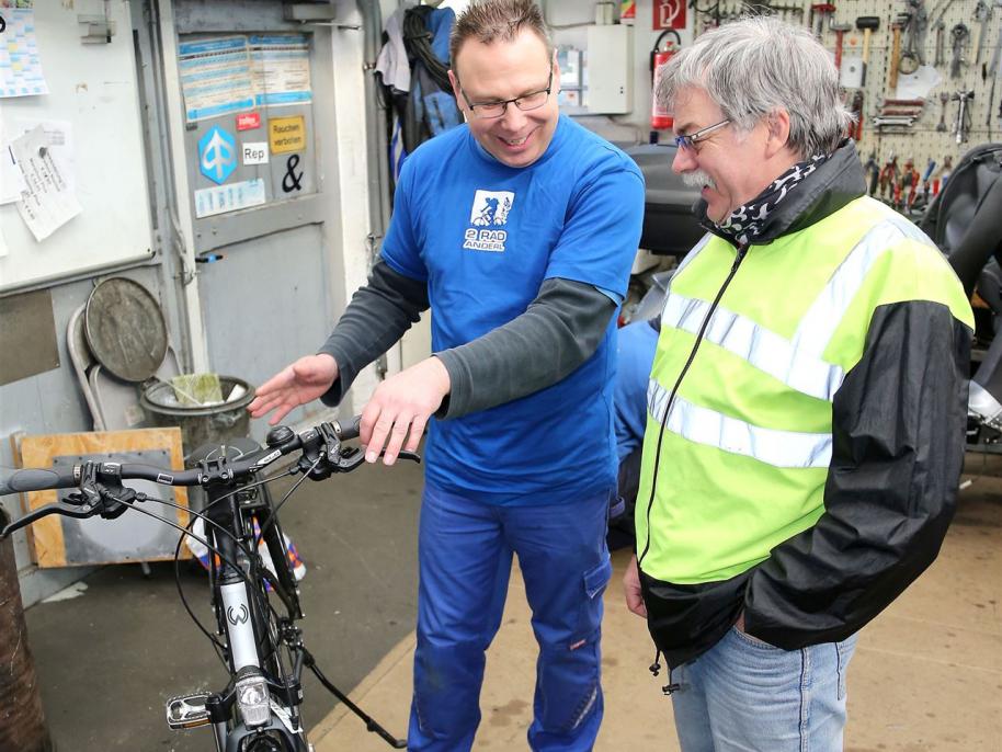 Volker Anderl mit Kunde