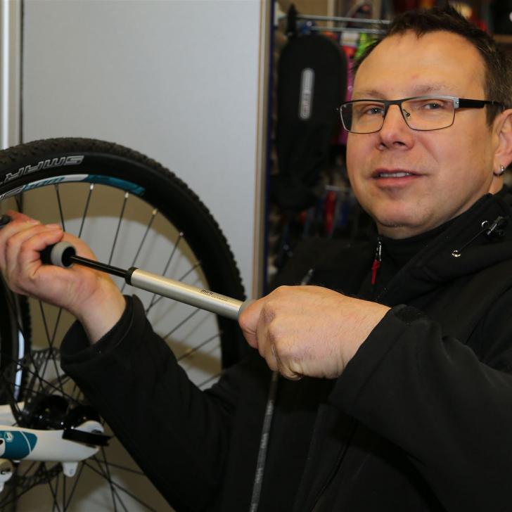 Volker Anderl repariert und verkauft Fahrräder und Pedelecs in Castrop-Rauxel