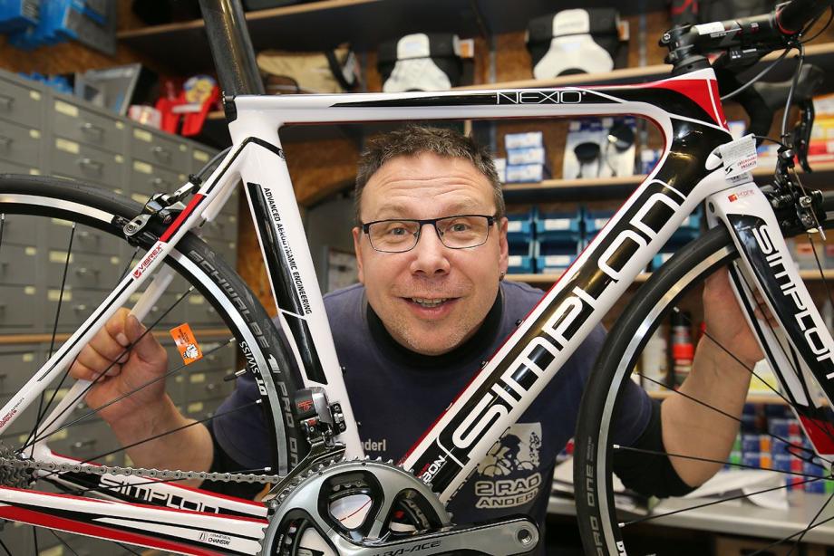 Volker Anderl repariert und verkauft Fahrräder und Pedelecs in Castrop-Rauxel